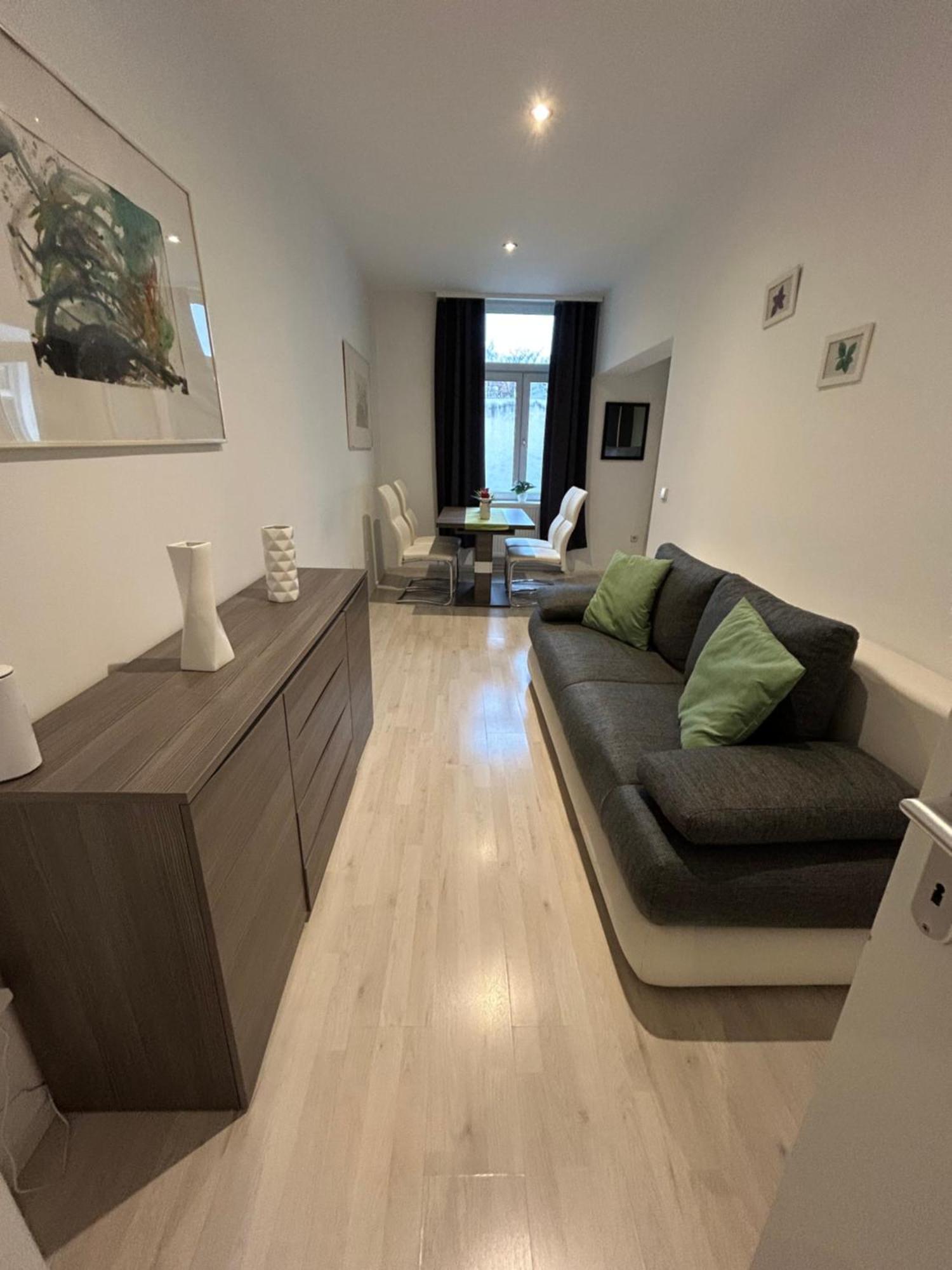 Schoene, Helle In Stadtnaehe Apartament *