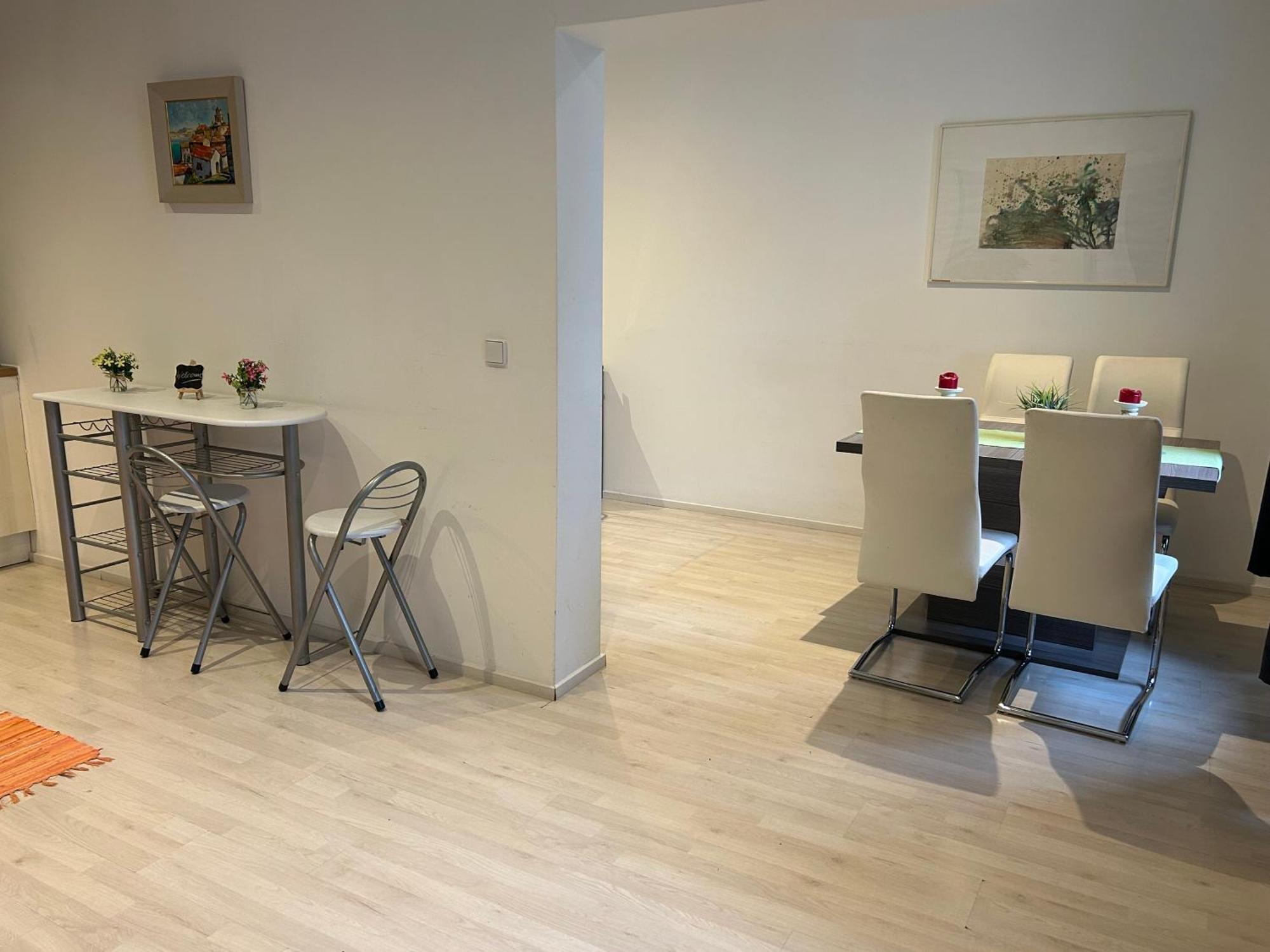 Schoene, Helle In Stadtnaehe Apartament *